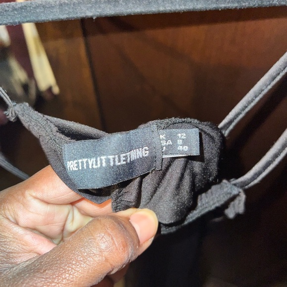 Pretty Little Things Black Form Fitting Dress - Picture 2 of 2